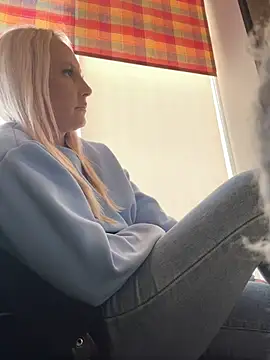 Snapshot of MerlinDave chatting on 01-19-25, 04:22 MerlinDave online show from 01-19-25, 04:22