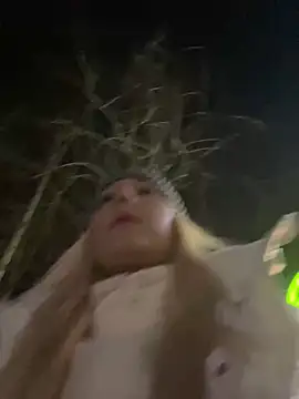 Snapshot of MerlinDave chatting on 02-08-25, 12:49 MerlinDave online show from 02-08-25, 12:49