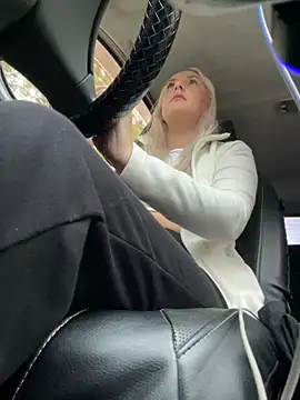 Snapshot of MerlinDave chatting on 09-25-25, 01:20 MerlinDave online show from 09-25-25, 01:20