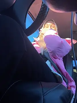 Snapshot of MerlinDave chatting on 09-30-25, 12:59 MerlinDave online show from 09-30-25, 12:59