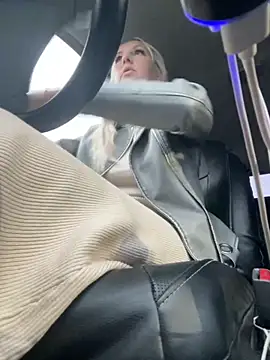 Snapshot of MerlinDave chatting on 10-02-25, 01:01 MerlinDave online show from 10-02-25, 01:01