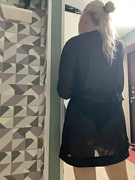 Snapshot of MerlinDave chatting on 10-09-25, 01:03 MerlinDave online show from 10-09-25, 01:03