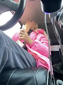 Snapshot of MerlinDave chatting on 10-12-25, 01:26 MerlinDave online show from 10-12-25, 01:26