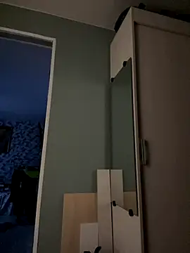 Snapshot of MerlinDave chatting on 10-26-25, 01:22 MerlinDave online show from 10-26-25, 01:22