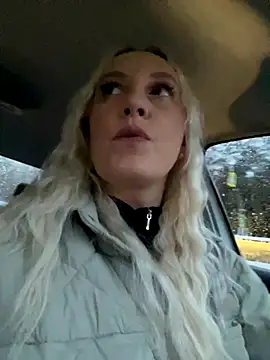 Snapshot of MerlinDave chatting on 10-29-25, 01:19 MerlinDave online show from 10-29-25, 01:19