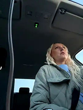 Snapshot of MerlinDave chatting on 10-31-25, 01:06 MerlinDave online show from 10-31-25, 01:06