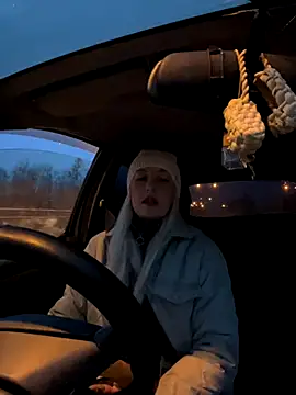 Snapshot of MerlinDave chatting on 11-04-25, 01:05 MerlinDave online show from 11-04-25, 01:05