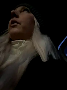 Snapshot of MerlinDave chatting on 11-16-25, 01:22 MerlinDave online show from 11-16-25, 01:22