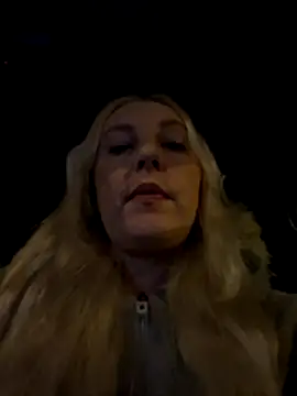 Snapshot of MerlinDave chatting on 12-02-25, 01:11 MerlinDave online show from 12-02-25, 01:11