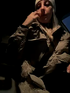 Snapshot of MerlinDave chatting on 12-05-25, 01:47 MerlinDave online show from 12-05-25, 01:47