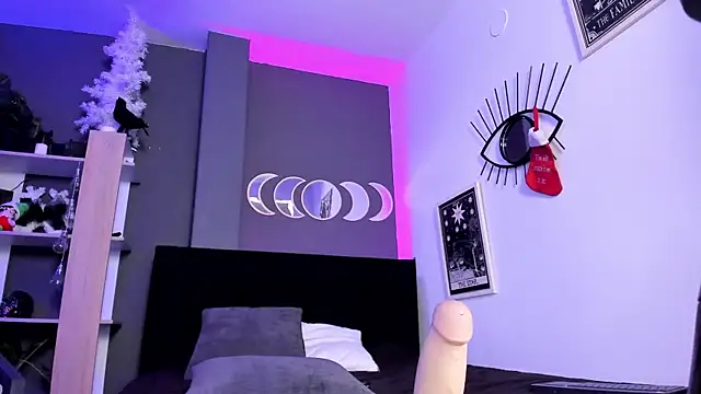 Raven Witch  online show from 01-05-25, 12:31