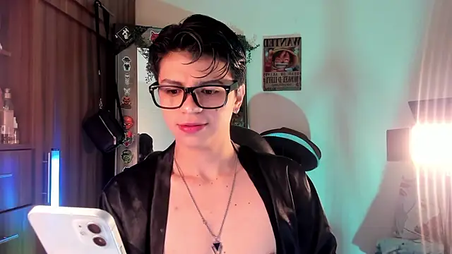 Snapshot of marckalexis chatting on 09-17-25, 12:07 marckalexis online show from 09-17-25, 12:07