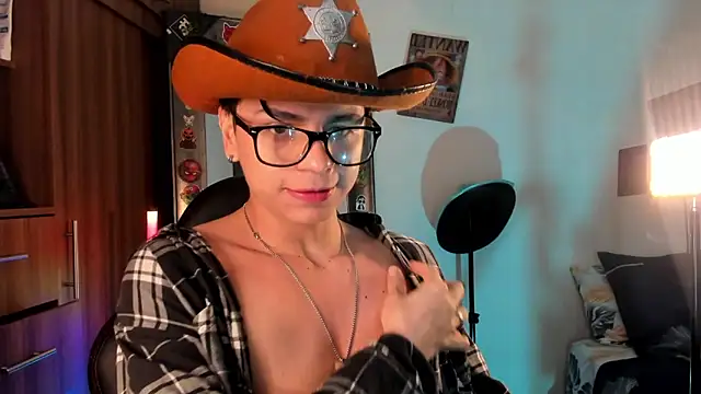 Snapshot of marckalexis chatting on 10-15-25, 11:05 marckalexis online show from 10-15-25, 11:05