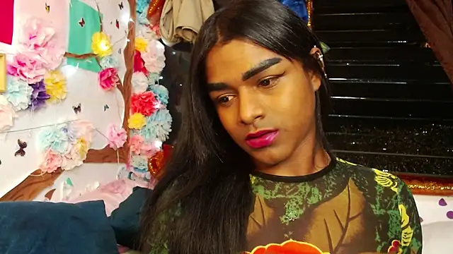 Karly coffe online show from 12-16-24, 03:51