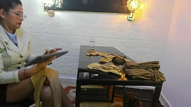 miss lucero1 online show from 02-03-25, 05:35