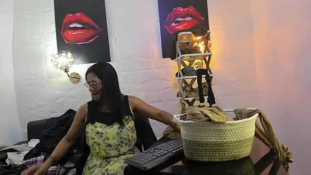 miss lucero1 online show from 03-10-25, 01:56