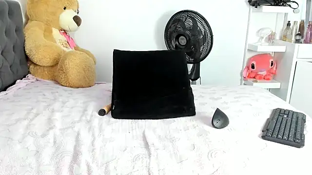 canela wet online show from 02-05-25, 01:22