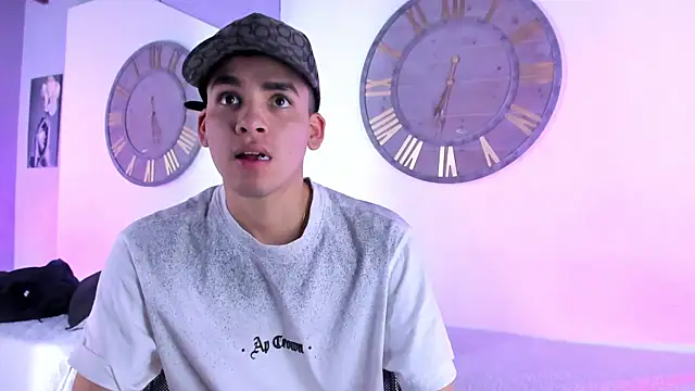 Mike 0233  online show from 12-10-24, 04:24