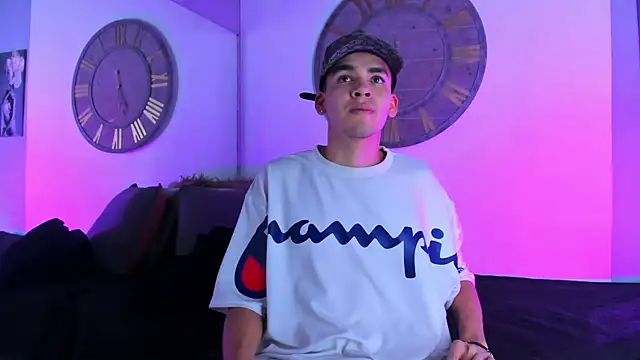 Mike 0233  online show from 12-11-24, 04:18