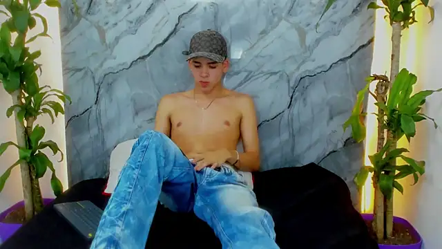 Mike 0233  online show from 12-15-24, 01:11