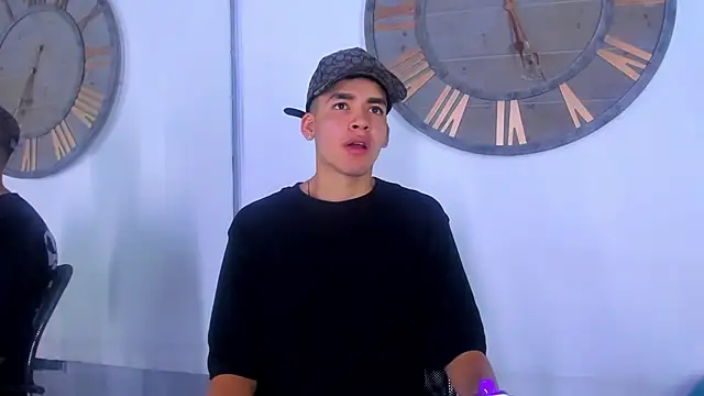 Mike 0233  online show from 01-11-25, 08:33