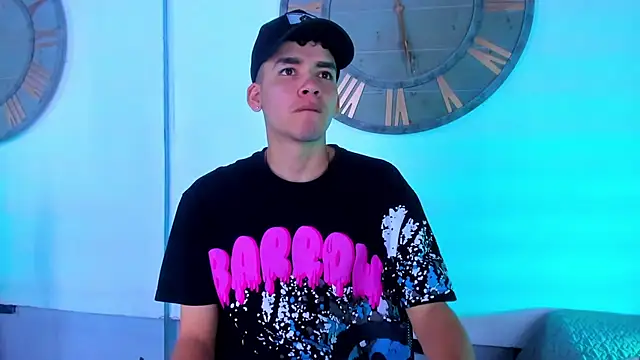 Mike 0233  online show from 01-12-25, 04:52