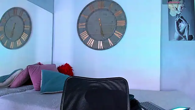 Mike 0233  online show from 01-17-25, 03:45