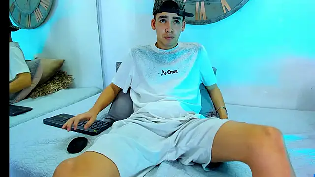 Mike 0233  online show from 02-06-25, 07:13