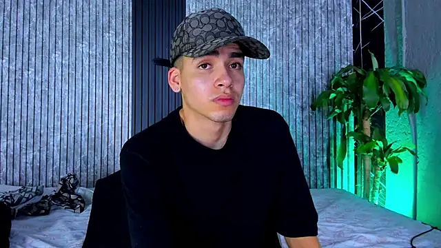 Mike 0233  online show from 03-18-25, 09:31