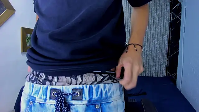 Snapshot of Mike_0233_ chatting on 11-13-25, 05:28 Mike 0233 online show from 11-13-25, 05:28