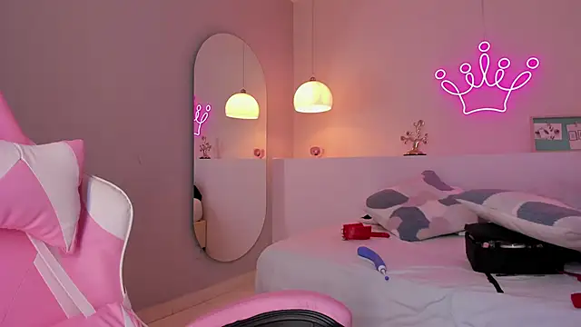 Snapshot of violeth_hill chatting on 02-01-25, 02:05 violeth hill online show from 02-01-25, 02:05