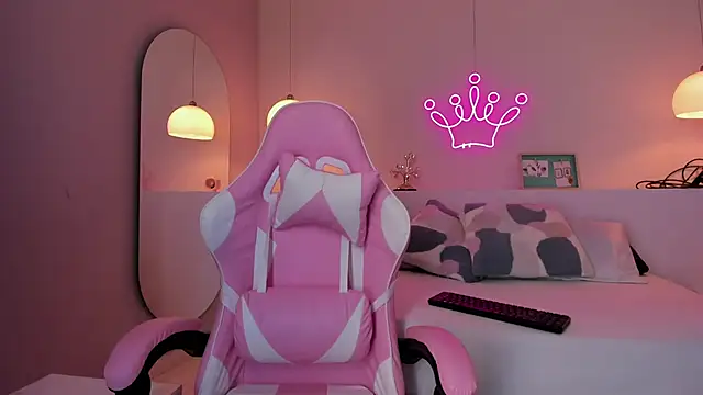 Snapshot of violeth_hill chatting on 02-01-25, 08:26 violeth hill online show from 02-01-25, 08:26