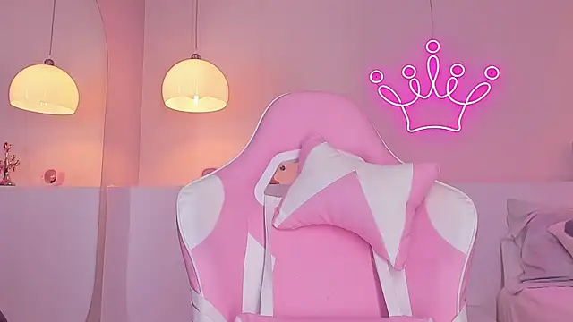 Snapshot of violeth_hill chatting on 02-11-25, 11:12 violeth hill online show from 02-11-25, 11:12