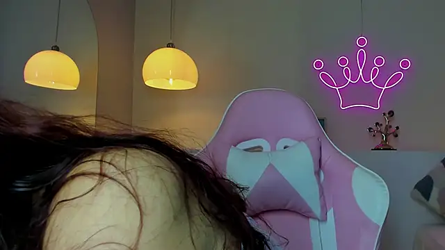 Snapshot of violeth_hill chatting on 02-27-25, 08:20 violeth hill online show from 02-27-25, 08:20