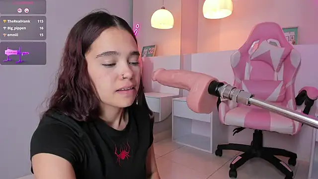 Snapshot of violeth_hill chatting on 03-22-25, 11:09 violeth hill online show from 03-22-25, 11:09