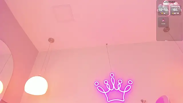 Snapshot of violeth_hill chatting on 09-15-25, 07:47 violeth hill online show from 09-15-25, 07:47