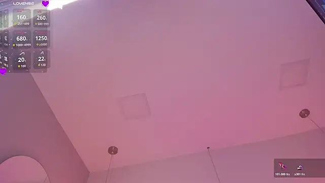 Snapshot of violeth_hill chatting on 10-30-25, 07:36 violeth hill online show from 10-30-25, 07:36