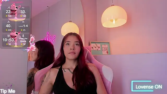 Snapshot of violeth_hill chatting on 11-30-25, 08:24 violeth hill online show from 11-30-25, 08:24