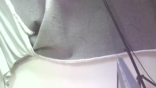 carolinesampaio online show from 01-03-25, 04:27