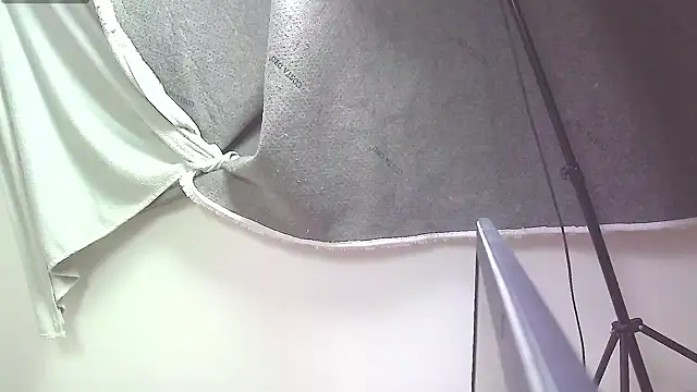 carolinesampaio online show from 03-07-25, 05:06