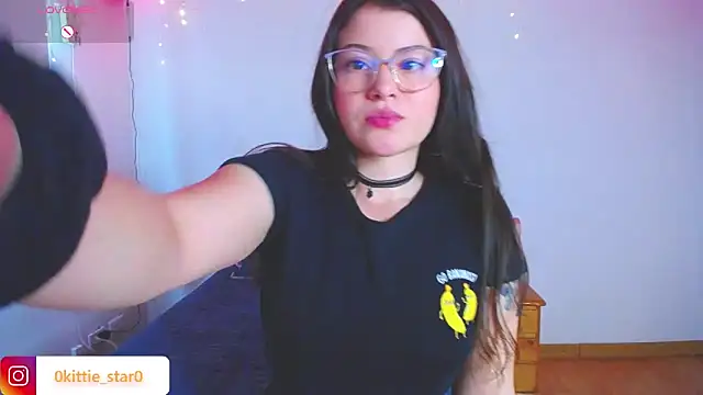 Snapshot of juli05star20 chatting on 12-25-24, 09:33 juli05star20 online show from 12-25-24, 09:33