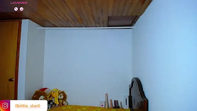 Snapshot of juli05star20 chatting on 02-18-25, 12:39 juli05star20 online show from 02-18-25, 12:39