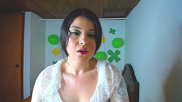 Snapshot of juli05star20 chatting on 03-18-25, 06:48 juli05star20 online show from 03-18-25, 06:48