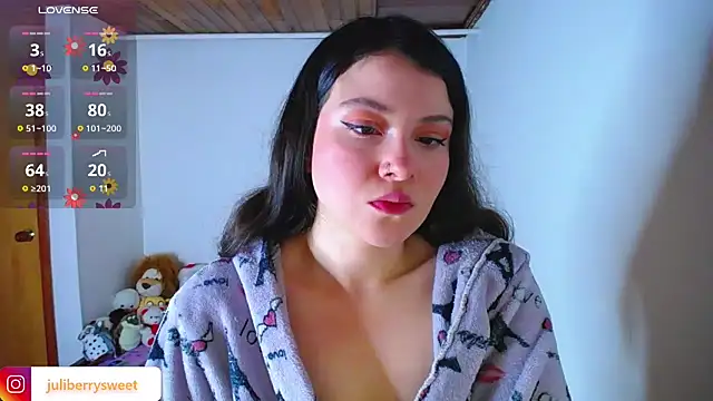 juli05star20 online show from 10-18-25, 03:09