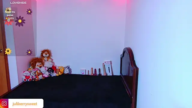 Snapshot of juli05star20 chatting on 11-07-25, 09:48 juli05star20 online show from 11-07-25, 09:48