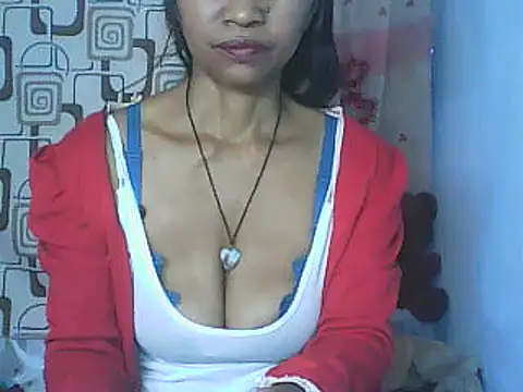 Snapshot of nene_belle chatting on 05-15-26, 08:21 nene belle online show from 05-15-26, 08:21
