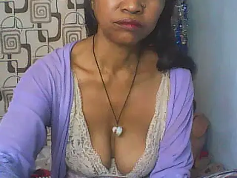 Snapshot of nene_belle chatting on 05-28-26, 07:49 nene belle online show from 05-28-26, 07:49