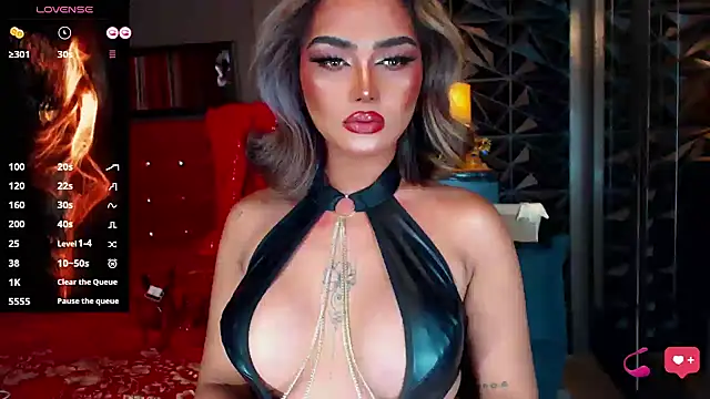 Snapshot of NatalyaFox chatting on 10-10-25, 06:45 NatalyaFox online show from 10-10-25, 06:45