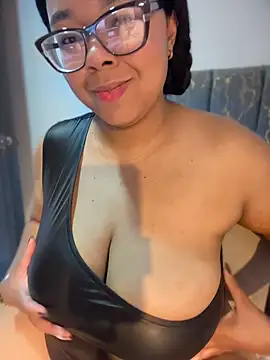 XMara online show from 04-22-26, 03:46