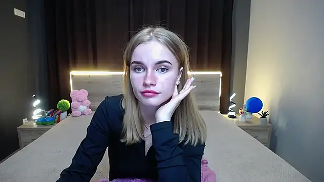 MargaritaKiss online show from 10-13-25, 07:03